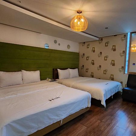 Gimhae Business Hotel K Экстерьер фото