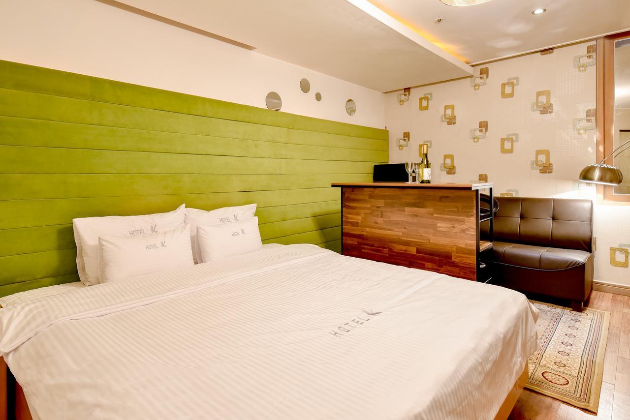 Gimhae Business Hotel K Экстерьер фото
