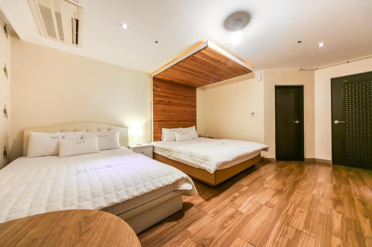 Gimhae Business Hotel K Экстерьер фото