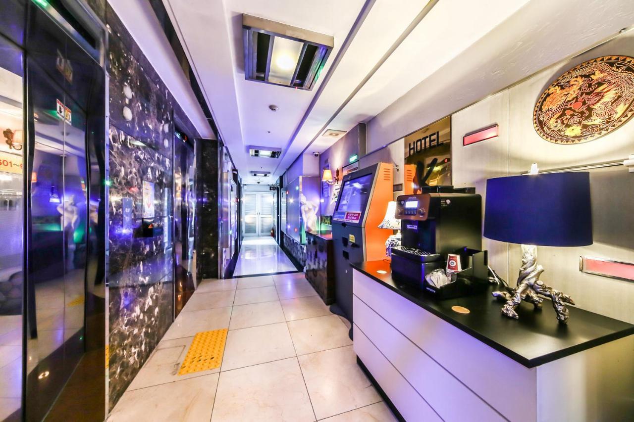 Gimhae Business Hotel K Экстерьер фото
